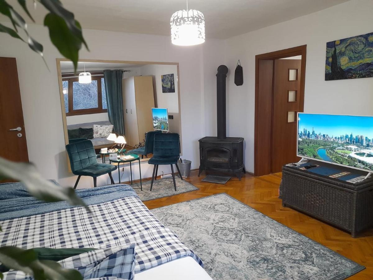 La Rossa Apartment Брашов Екстериор снимка